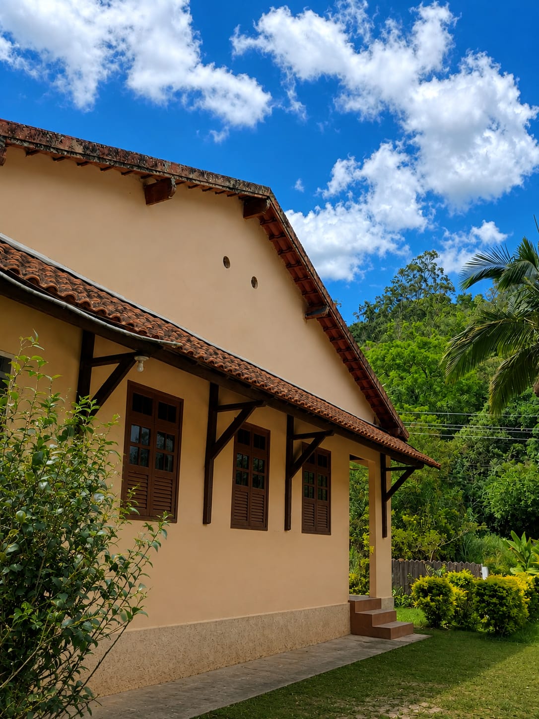 Casa com ótima localização
