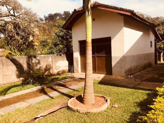 Casa com ótima localização